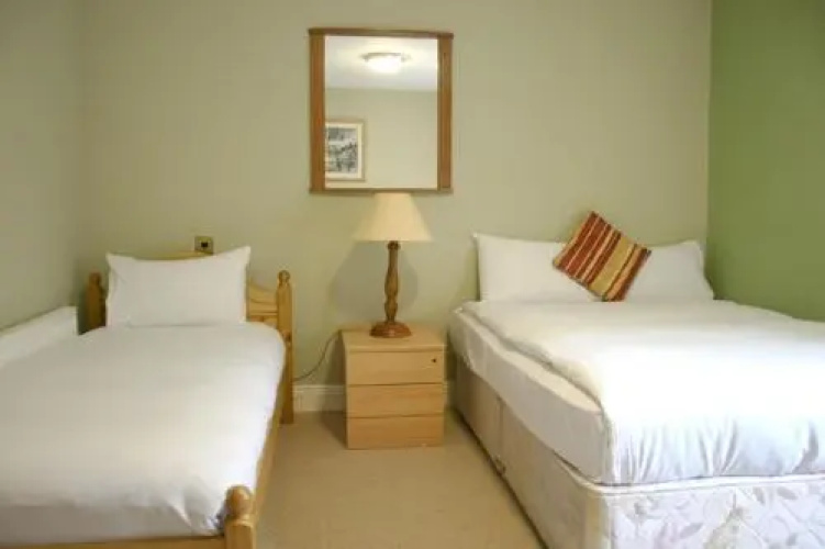 Parliament Inn