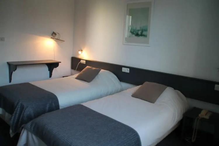 Standard Triple room with balcony