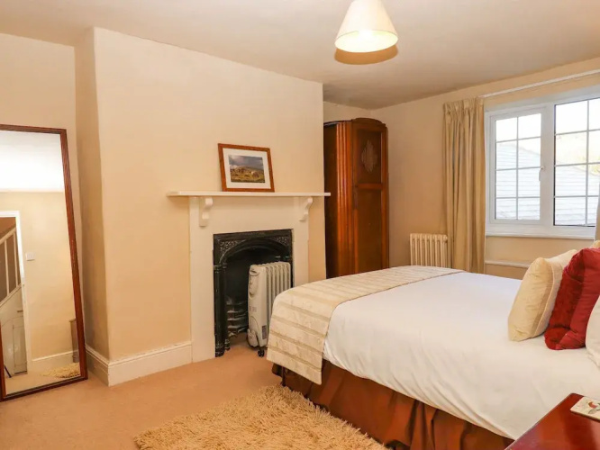 Early Mist Cottage
