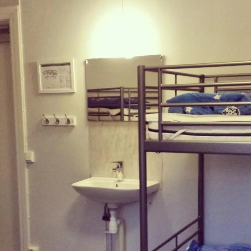 Economy Quadruple room
