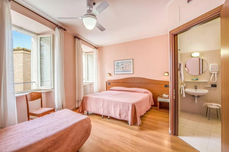 Hotel Roma