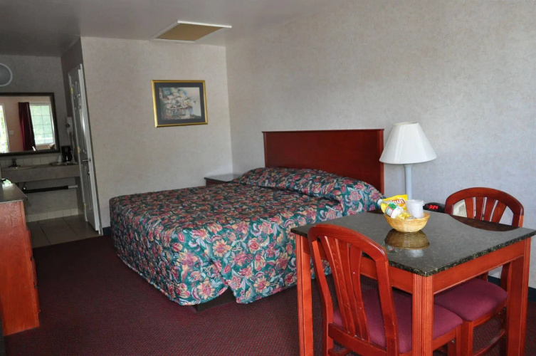 Atrium Inn