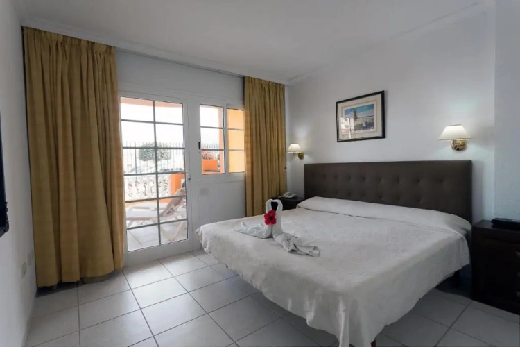 2 Bedrooms Dissability Acces Apartment with garden view