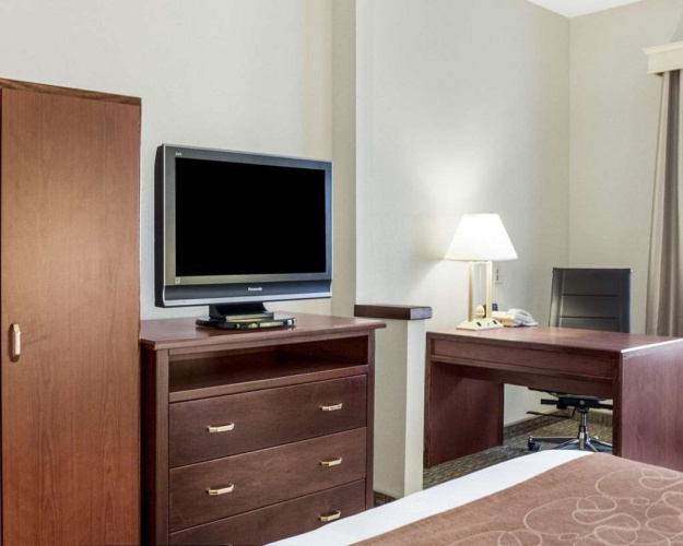 Comfort Suites