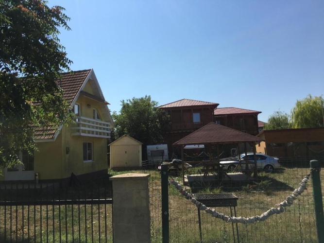2 Bedrooms Cottage