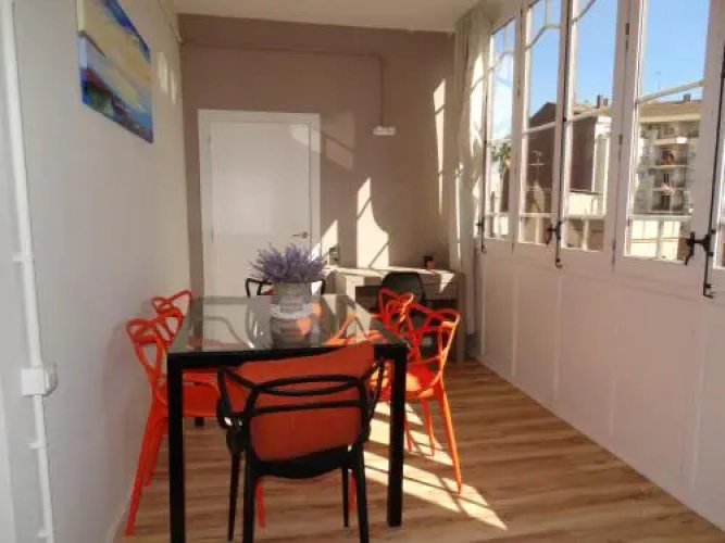 Feel at Sants Apartments