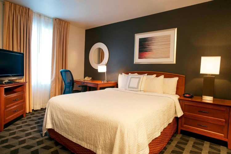 2 Bedrooms Double Suite
