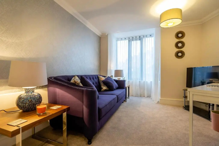 5 London Mews