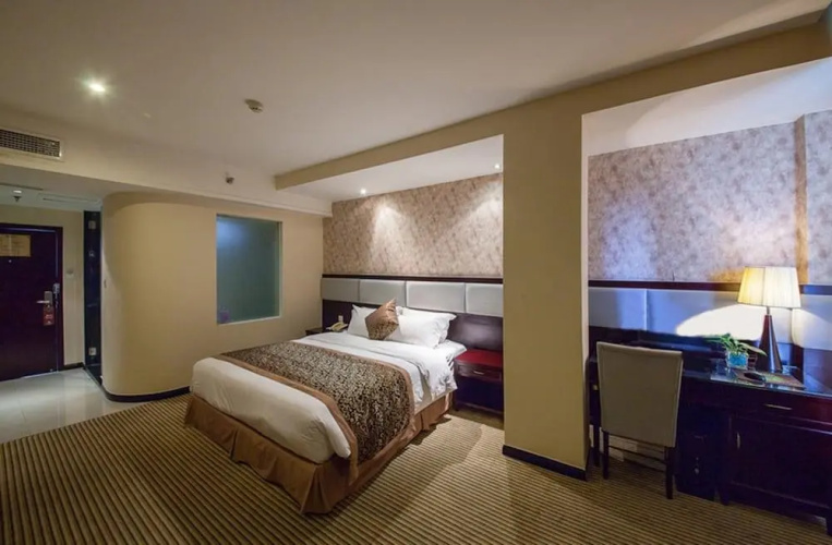 Very Nice Hotel