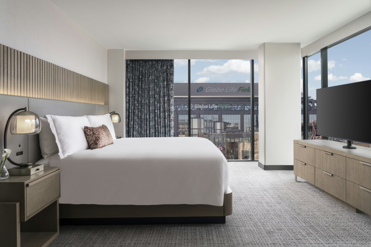 Loews Arlington photo 6