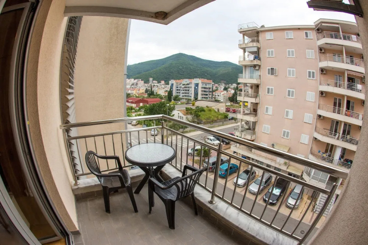 Apartment Bolero