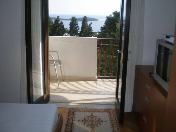 Apartments and rooms Rogosic