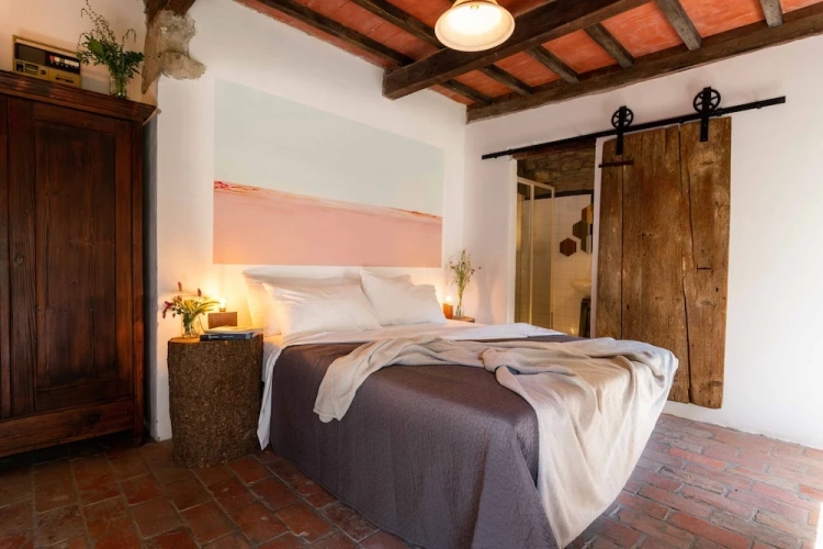 2 Bedrooms Standard Suite with mountain view