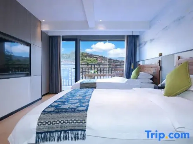 Standard Twin room with balcony