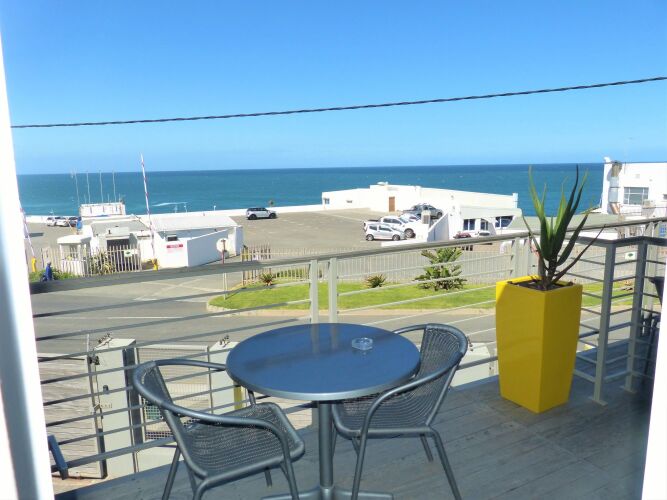 The Hampton Exclusive Guest House Over view