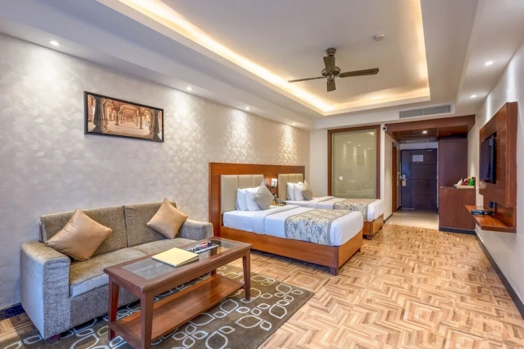 Standard Twin Club room