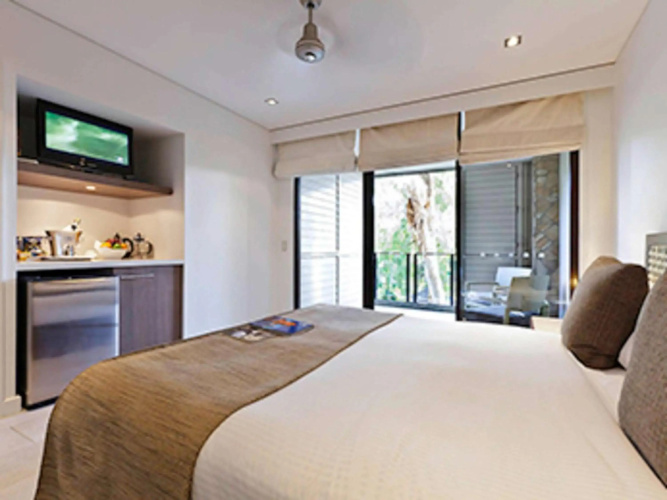Pullman Palm Cove Sea Temple Resort and Spa