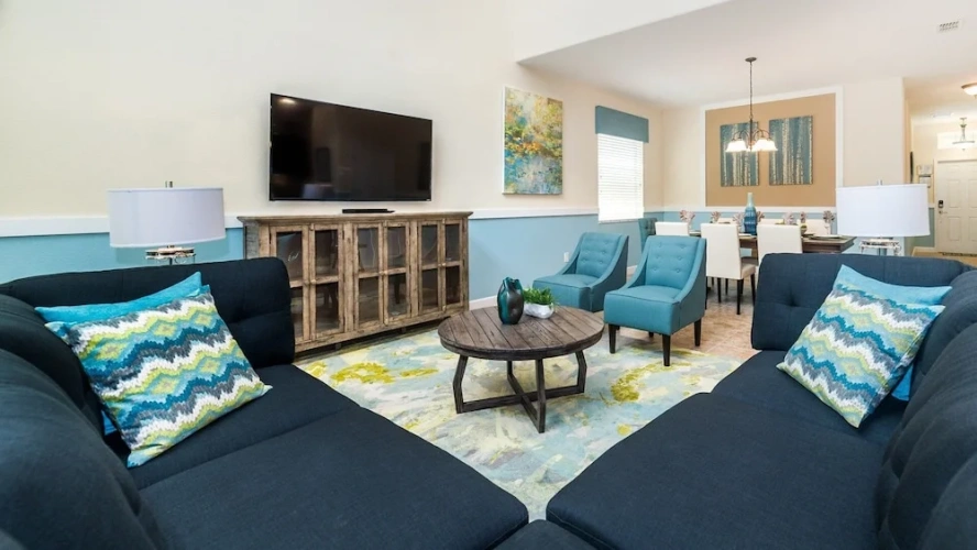 5 Bedrooms Cottage