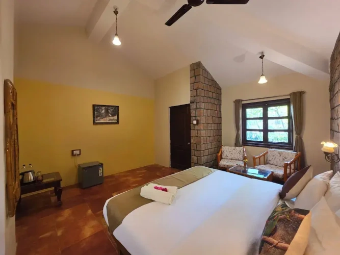 Deluxe Double room with balcony and with lake view
