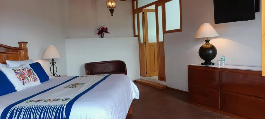 Standard room with balcony and with mountain view