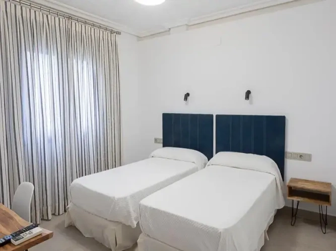 Standard Twin room with balcony