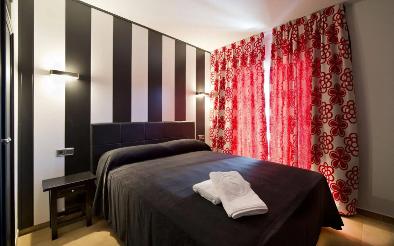 Apartamentos Salles Beach