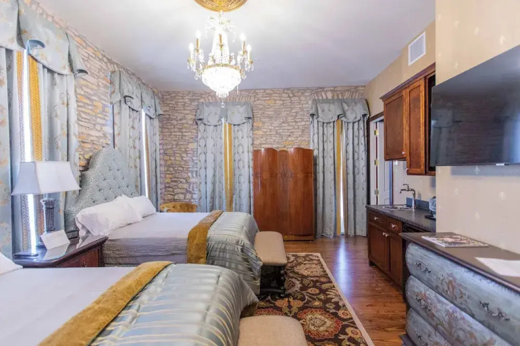 P.A. Smith Hotel
