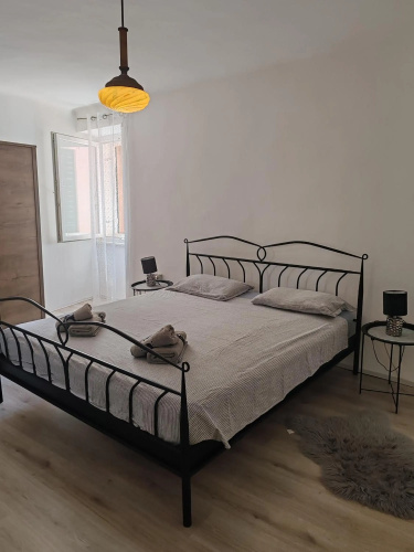 Apartment Carera 1900
