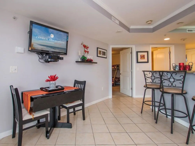 Makai 306 (bayfront)