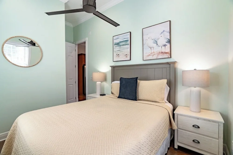 2 Bedrooms Luxury Penthouse room with balcony and with pool view