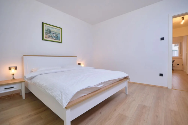Bacci Central 2-Bedroom Apartment by Litto