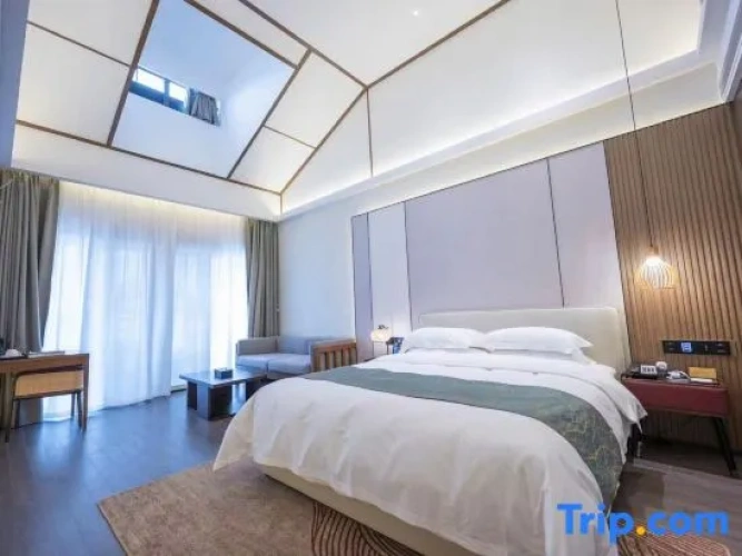 Standard Double room with courtyard view
