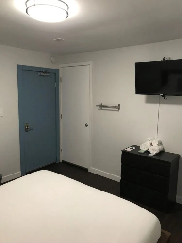 Hotel 2TwentyOne - Hostel