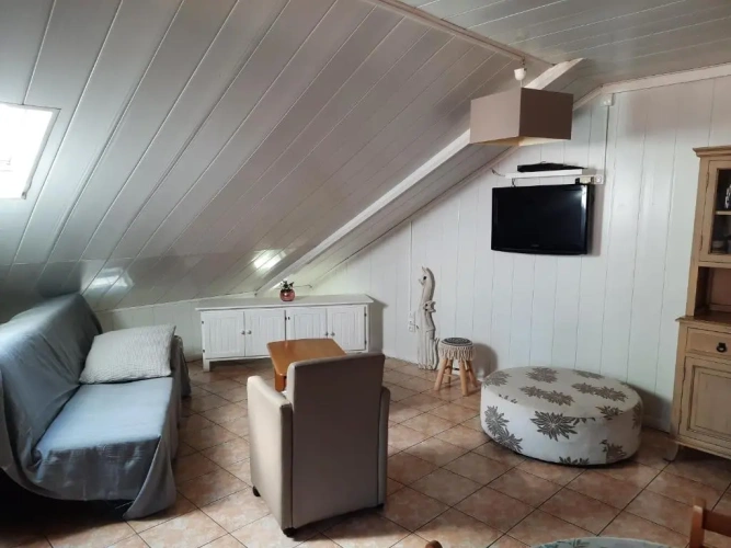 2 Bedrooms Cottage