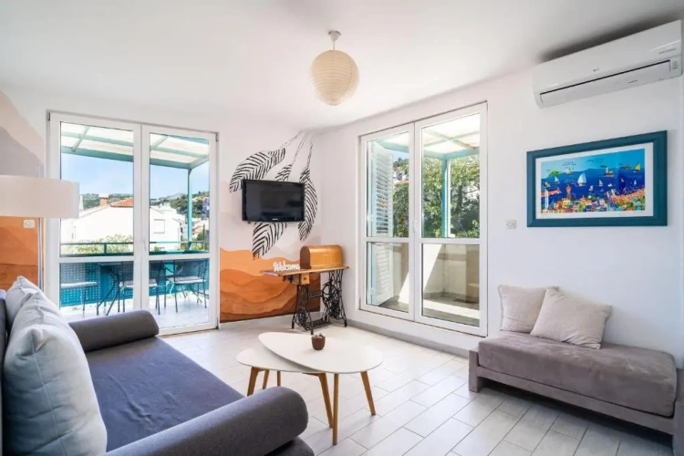 1 Bedroom Apartment with balcony and with sea view