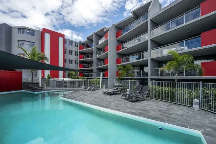 Skyline Court Apartments