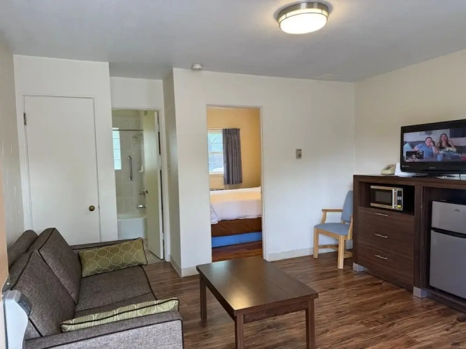 Standard Double Suite