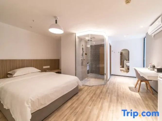 Standard Double room with courtyard view