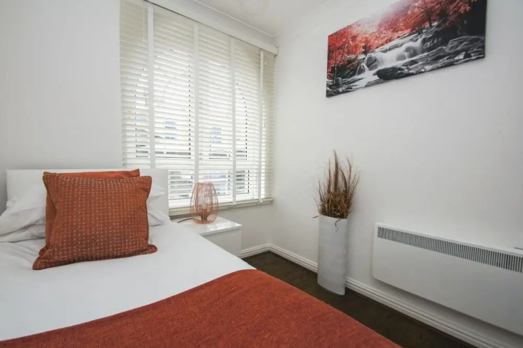 Portside Apartment Parking by Brighton Holiday Lets