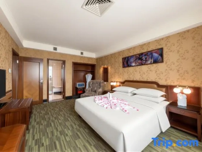 1 Bedroom Deluxe Suite