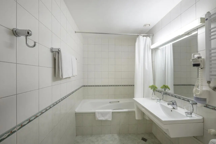 Grata by Centrum Hotels