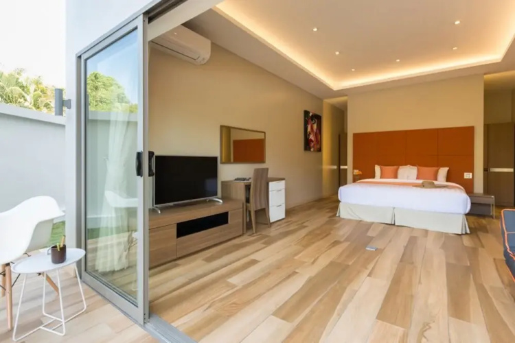 5 Bedrooms Villa Bacardi