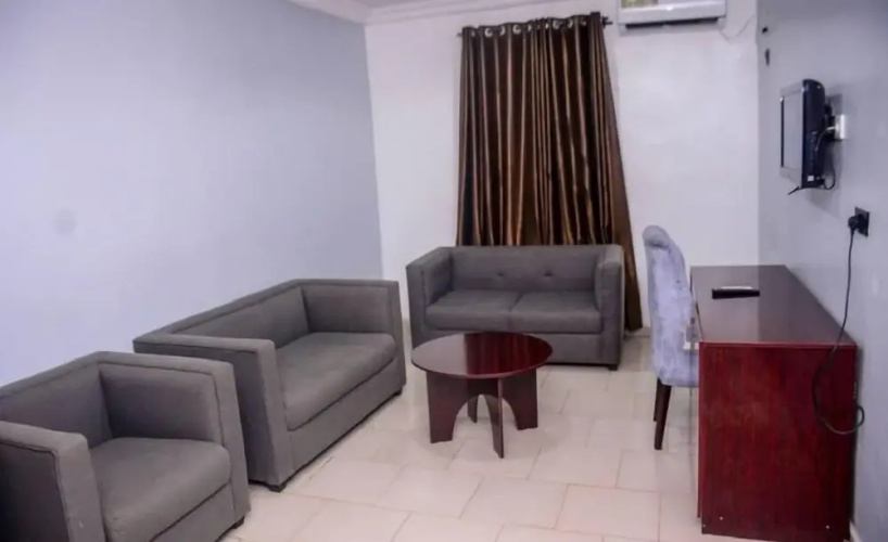 Royal Garden Hotel