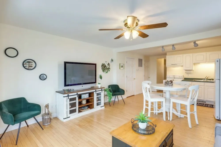 2 Bedrooms Apartment