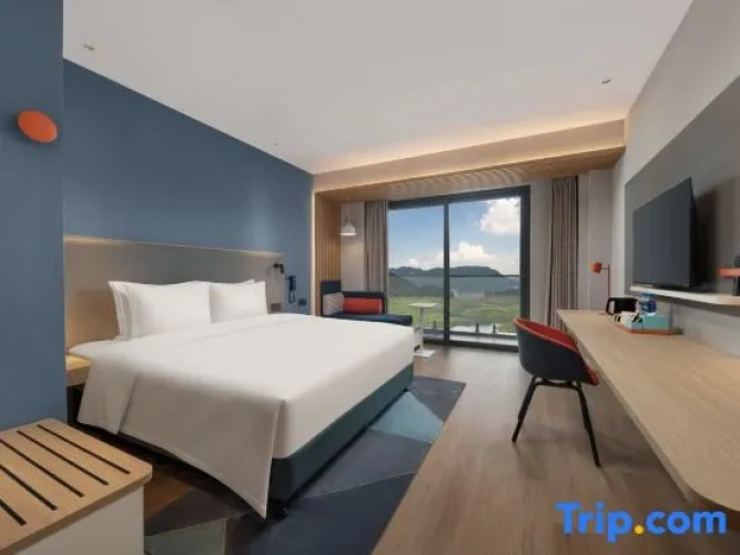 Superior Double room with balcony and with lake view
