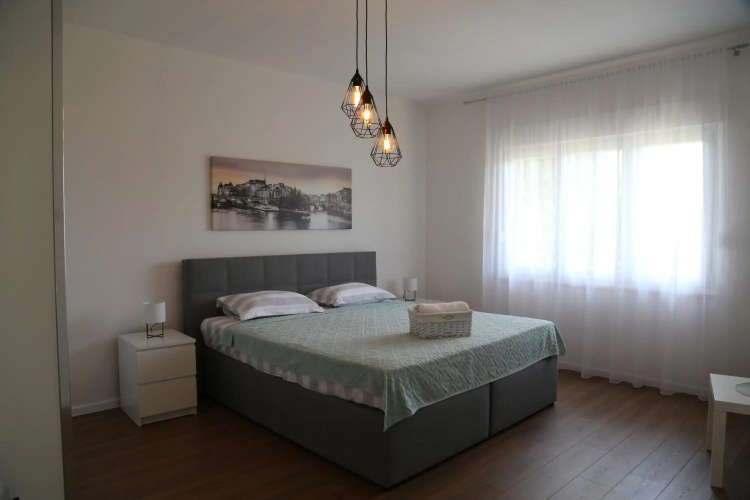Garden House Apartment