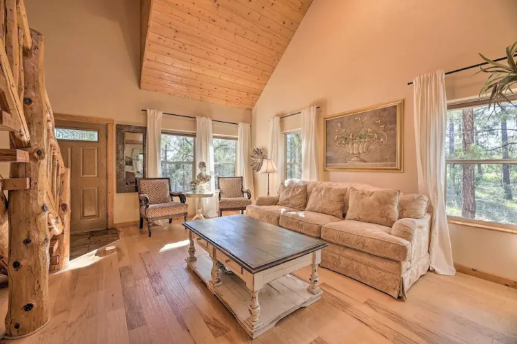 < 2 Mi to Hikes & Shops: Show Low Home w/ Deck