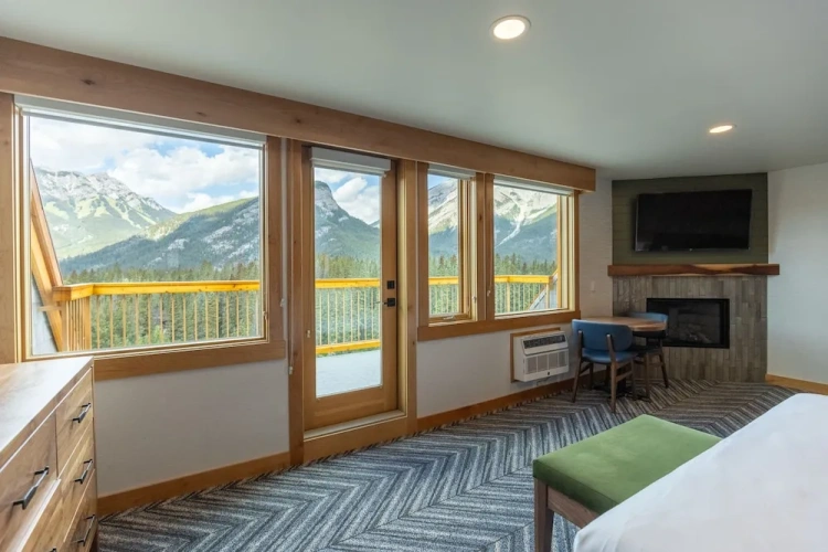 Superior Double Suite with balcony and with mountain view
