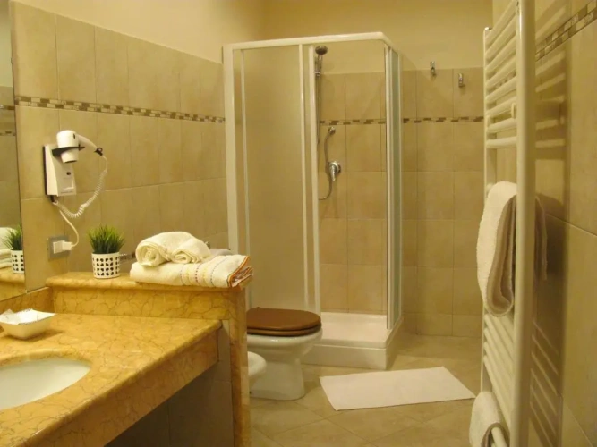 Standard Triple room