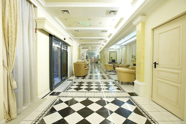 Queen's Court Hotel & Residence photo 18